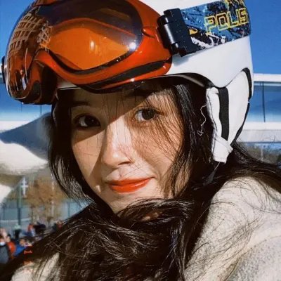 女孩的灵缇犬